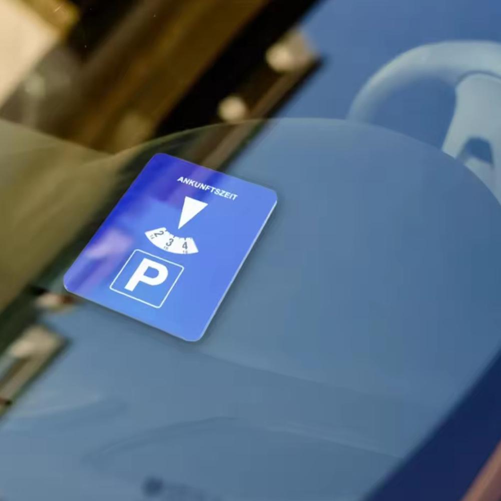 Achterkant van de parkeerschijf met automatische klokmechanisme